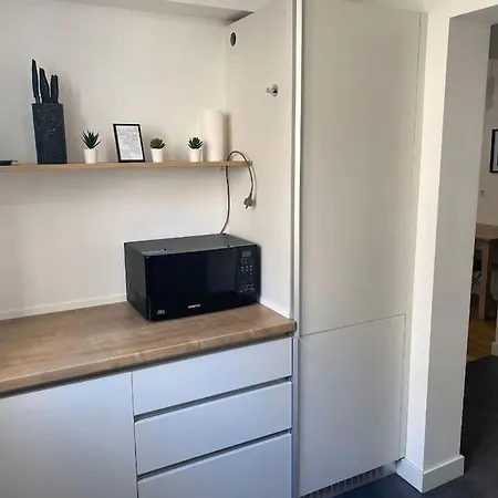 Apartment - Downtown By Realty *